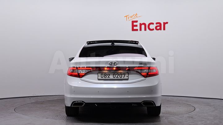 Hyundai Grandeur 2015 — 4