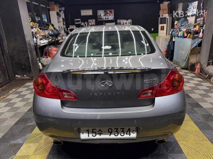 Infiniti G