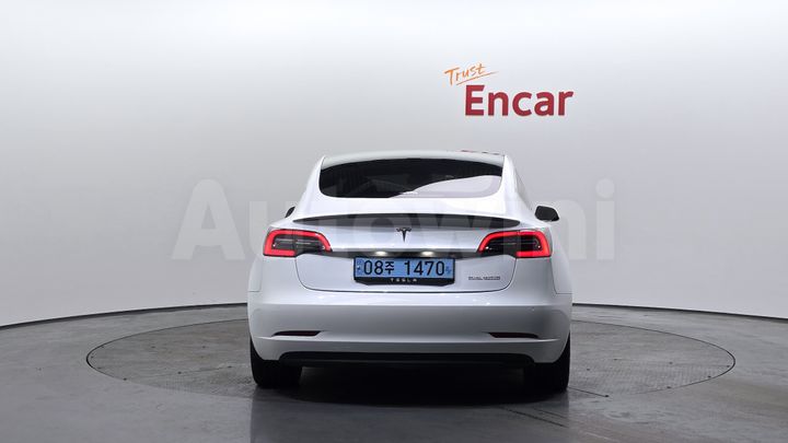 Tesla Model 3 2020 — 4