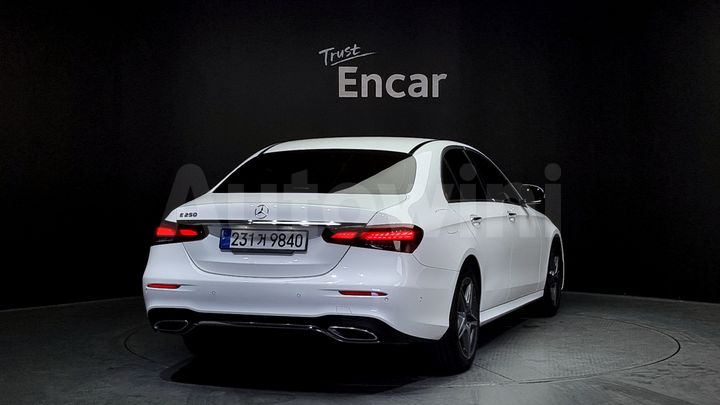 Mercedes-Benz E Class 2023 — 2