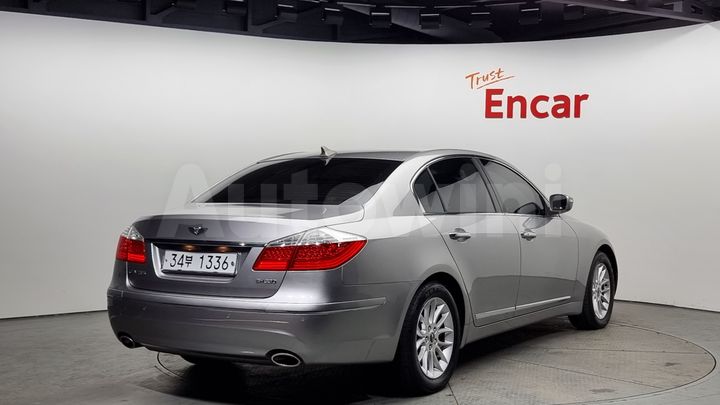 Hyundai Genesis 2008 — 2