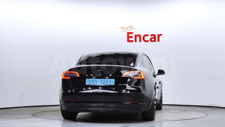 Tesla Model 3 2021 — 4