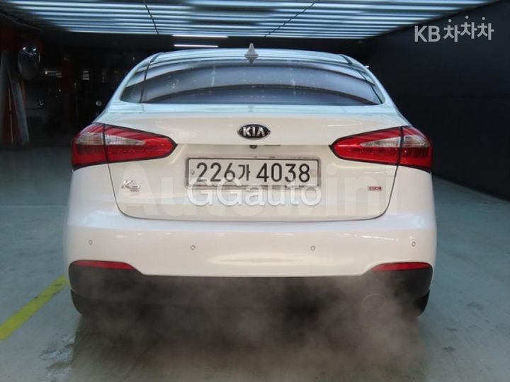 Kia K3 2013 — 3