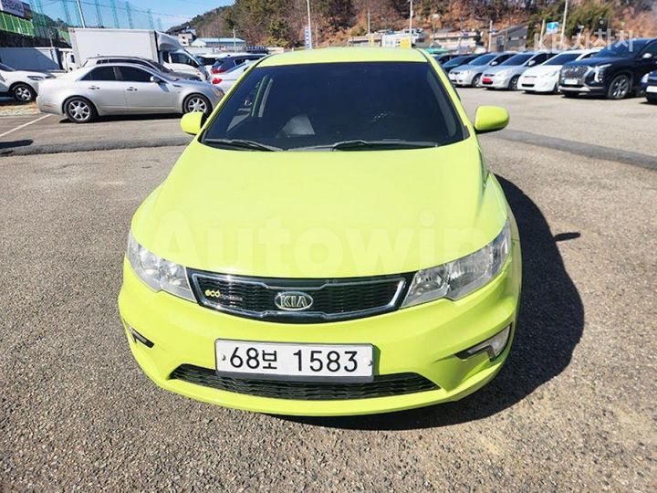 Kia Forte 2010 — 2