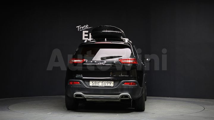 Jeep Cherokee 2015 — 4