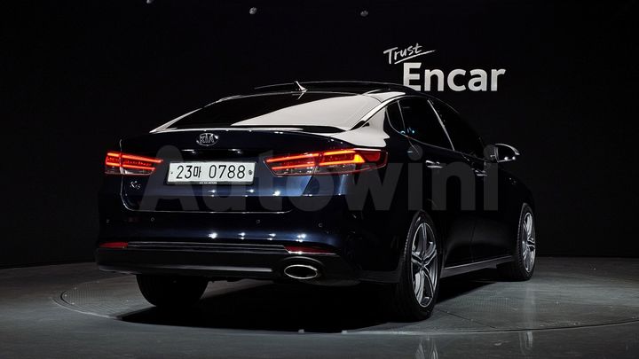 Kia K5 2016 — 2