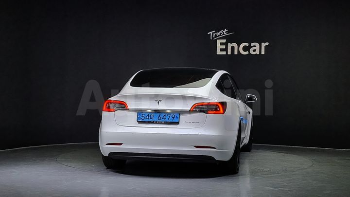 Tesla Model 3 2021 — 4