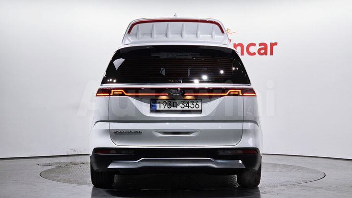 Kia Carnival 2021 — 4