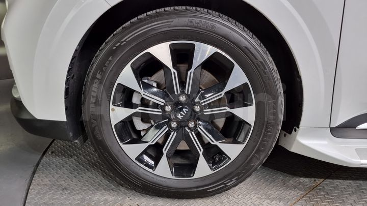 Kia Carnival 2021 — 5