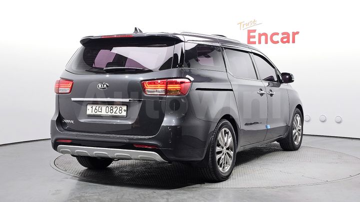 Kia Carnival 2016 — 2