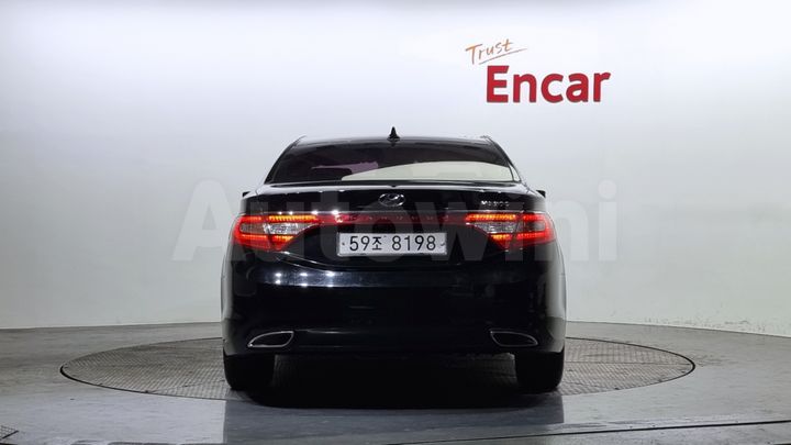 Hyundai Grandeur 2011 — 4