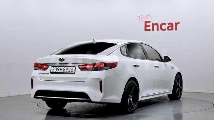 Kia K5 2017 — 2