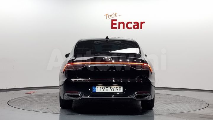 Hyundai Grandeur 2022 — 4
