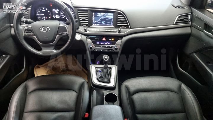 Hyundai Avante 2015 — 5