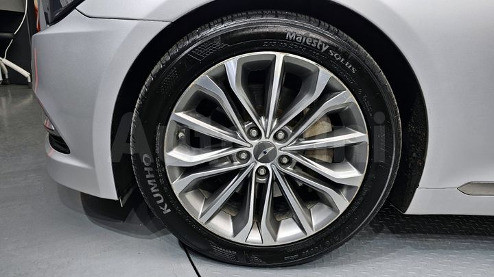 Hyundai Genesis 2015 — 5