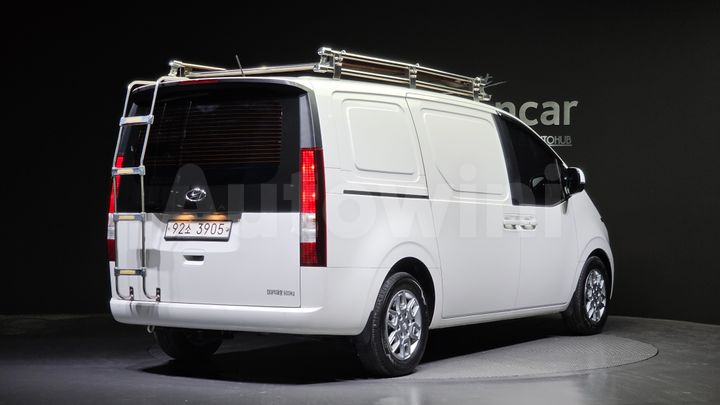 Hyundai Staria 2022 — 2