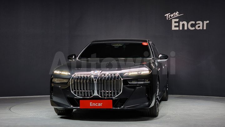 BMW 7 Series 2023 — 3