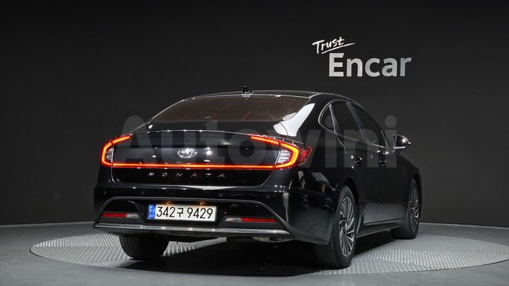 Hyundai Sonata 2022 — 2