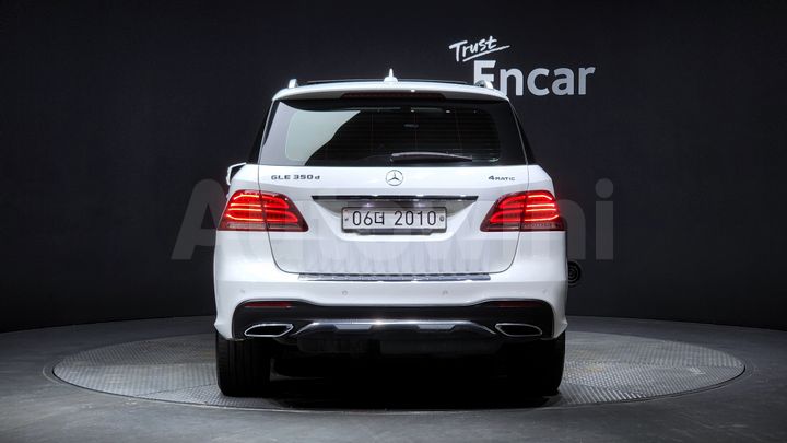 Mercedes Benz GLE Class 2017 — 4