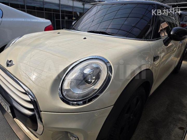 Mini Cooper 2015 — 2