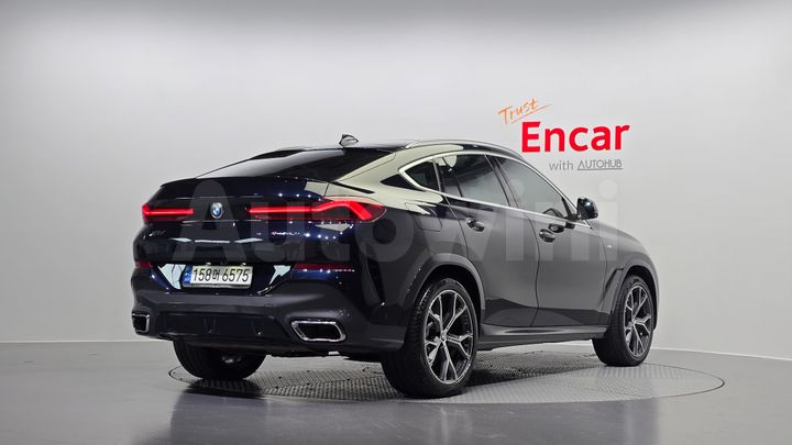 BMW X6 2021 — 2