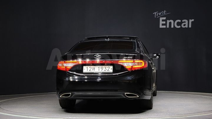 Hyundai Grandeur 2013 — 4