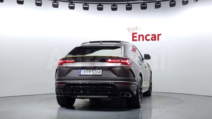 Lamborghini Urus 2022 — 4