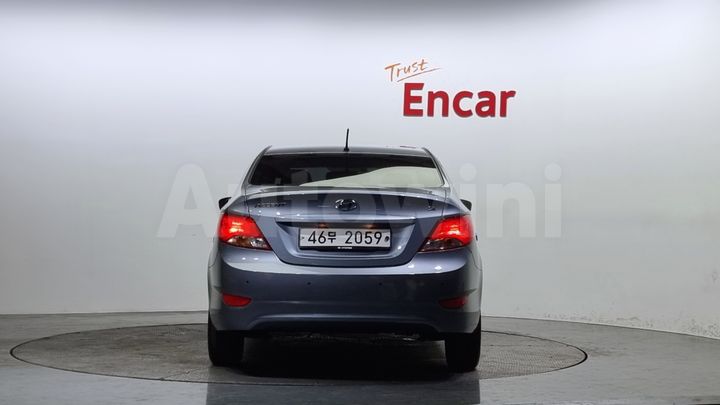 Hyundai Accent 2018 — 4