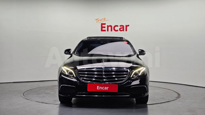 Mercedes Benz E Class 2019 — 3