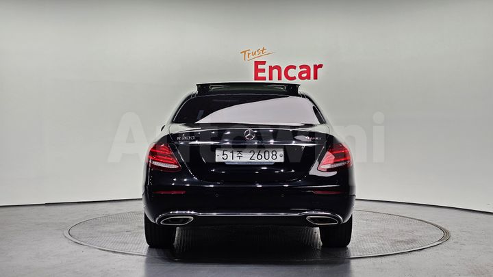 Mercedes Benz E Class 2019 — 4