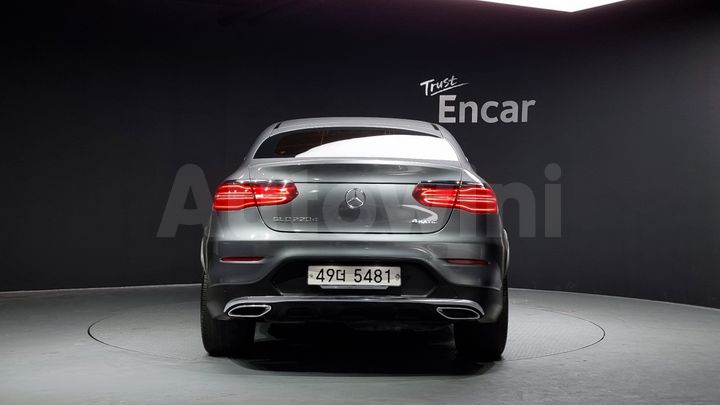 Mercedes Benz GLC Class 2018 — 4