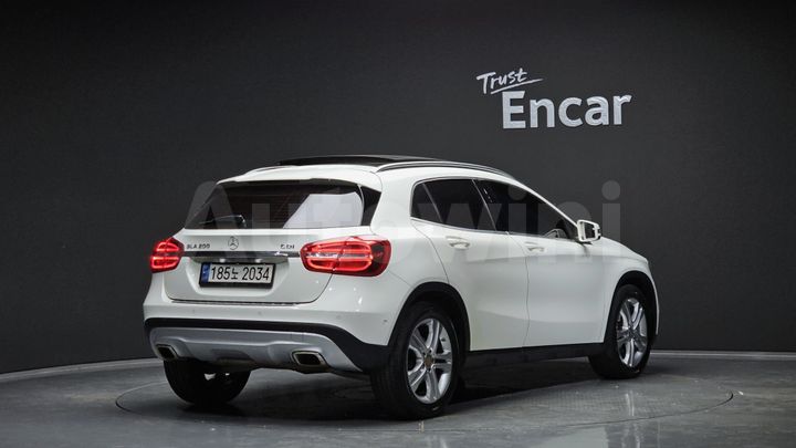 Mercedes Benz GLA Class