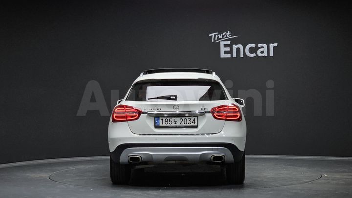 Mercedes Benz GLA Class 2015 — 4