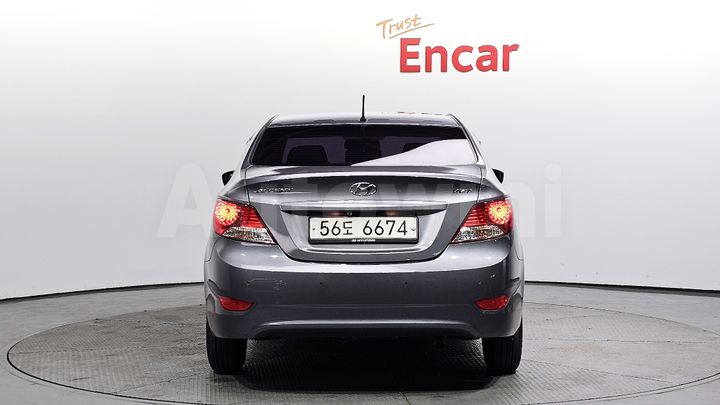 Hyundai Accent 2015 — 4