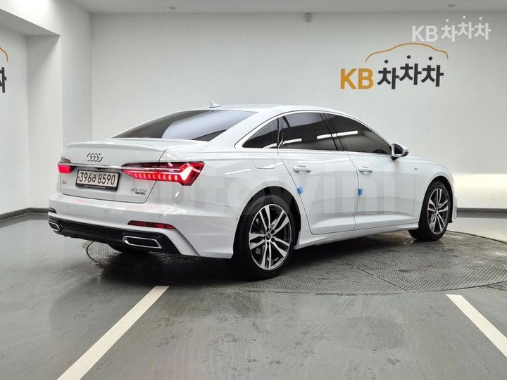 Audi A6 2022 — 4