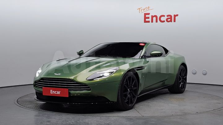 Aston Martin DB 11