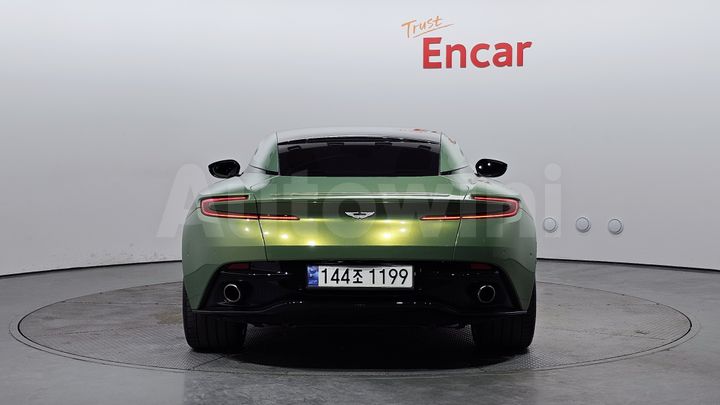 Aston Martin DB 11 2017 — 4