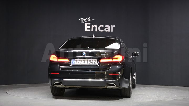 BMW 5 Series 2022 — 4
