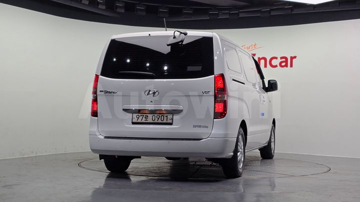 Hyundai Starex 2021 — 4