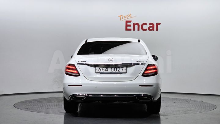 Mercedes Benz E Class 2018 — 4