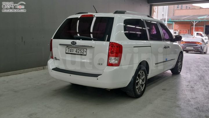 Kia Carnival 2014 — 2