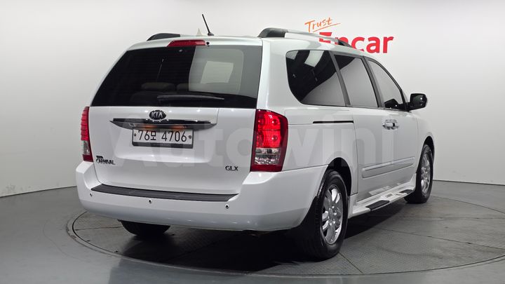 Kia Carnival 2013 — 2