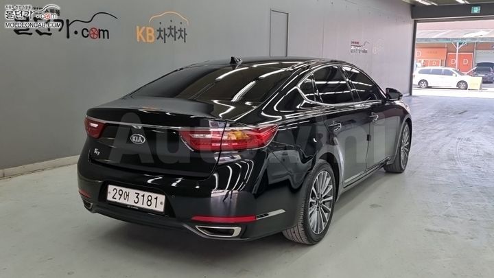 Kia K7 2017 — 2