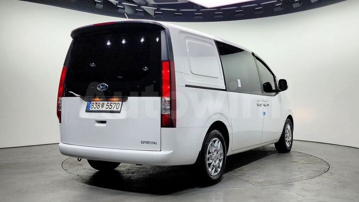 Hyundai Staria 2023 — 2