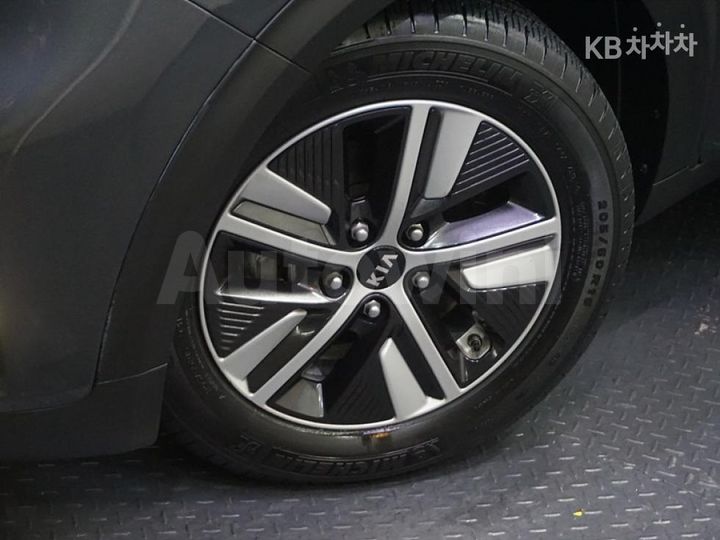 Kia Niro 2020 — 5