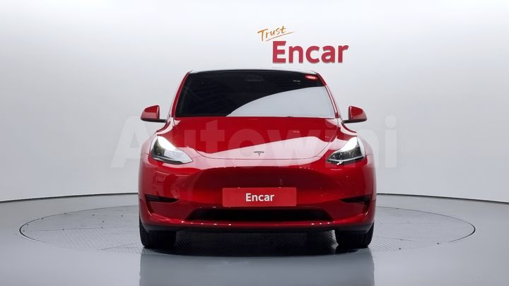 Tesla Model Y 2024 — 4