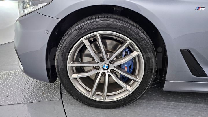 BMW 5 Series 2017 — 5