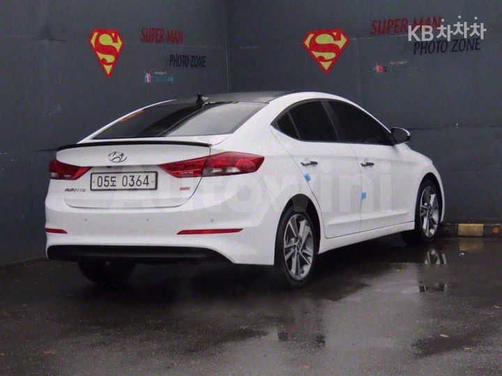 Hyundai Avante 2016 — 4
