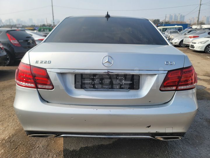 Mercedes Benz E Class 2014 — 5