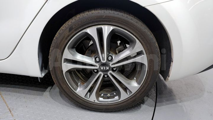 Kia K3 2015 — 5
